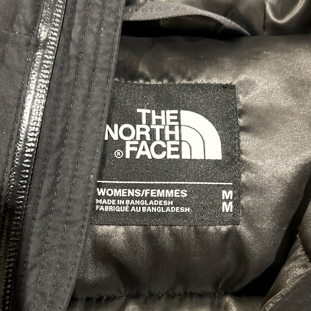 NORTH FACE INSULATED BLACK PUFFER